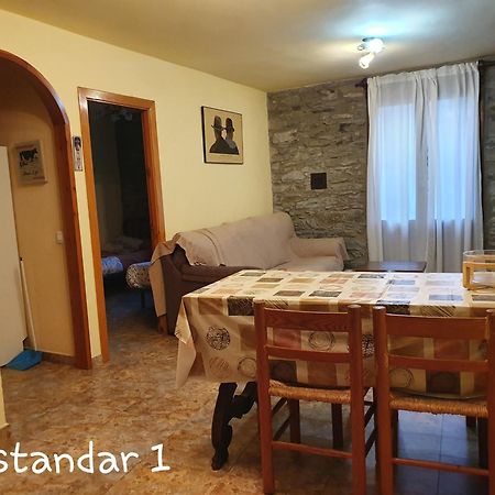 Apartaments Rurals XIX Queralbs Phòng bức ảnh