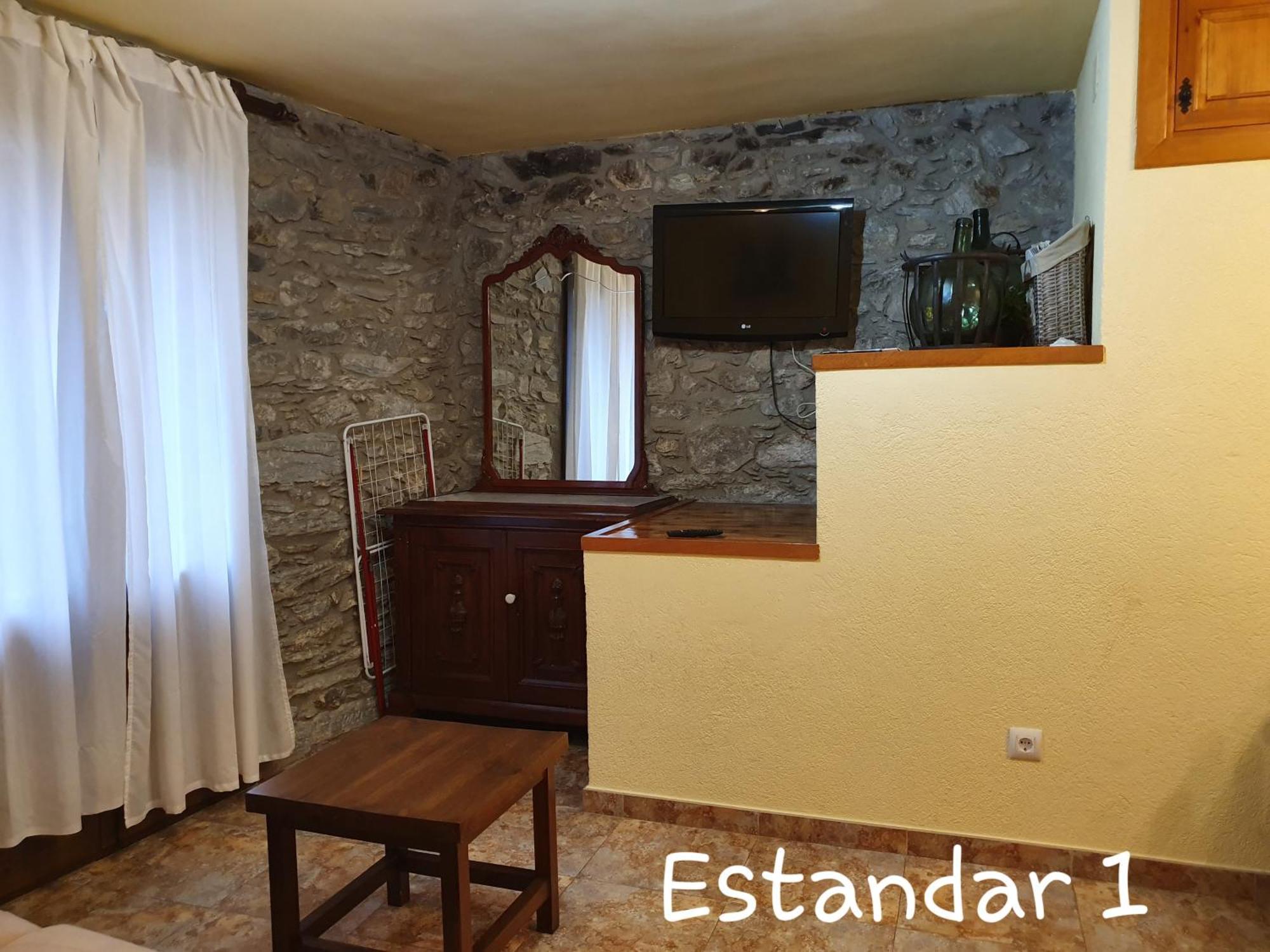 Apartaments Rurals XIX Queralbs Phòng bức ảnh